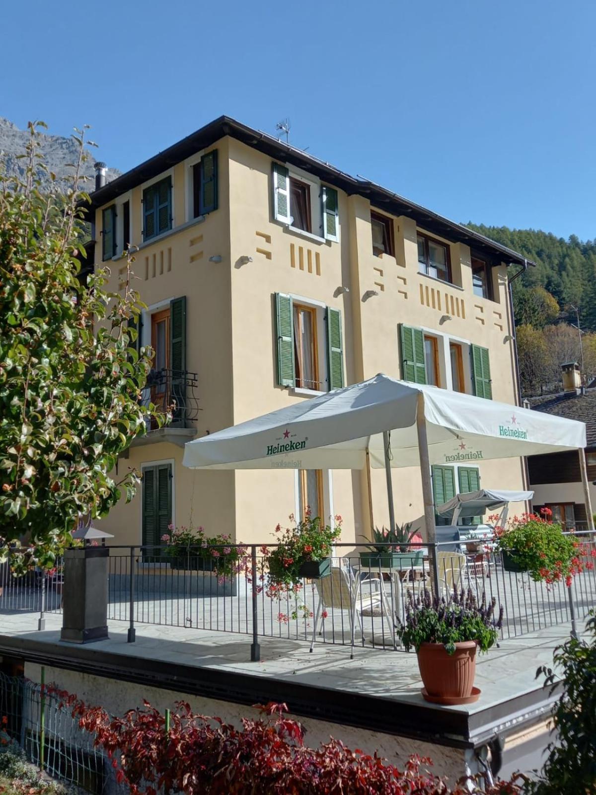 Appartamenti Via Monte Braulio 19 Bormio Luaran gambar