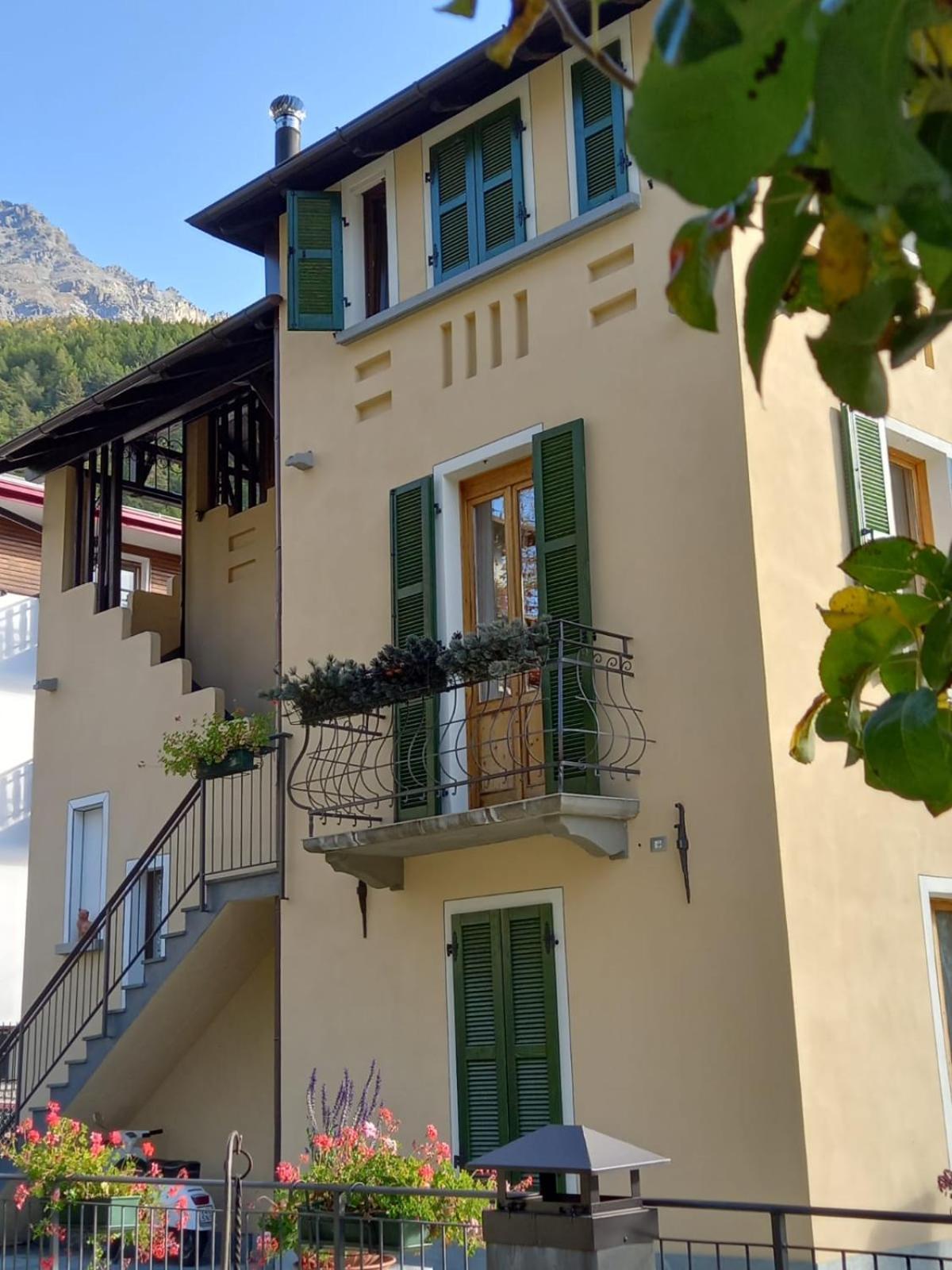 Appartamenti Via Monte Braulio 19 Bormio Luaran gambar